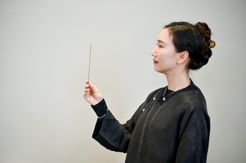 1765161944645272.jpg 知名瑜伽大师董娟老师.JPG